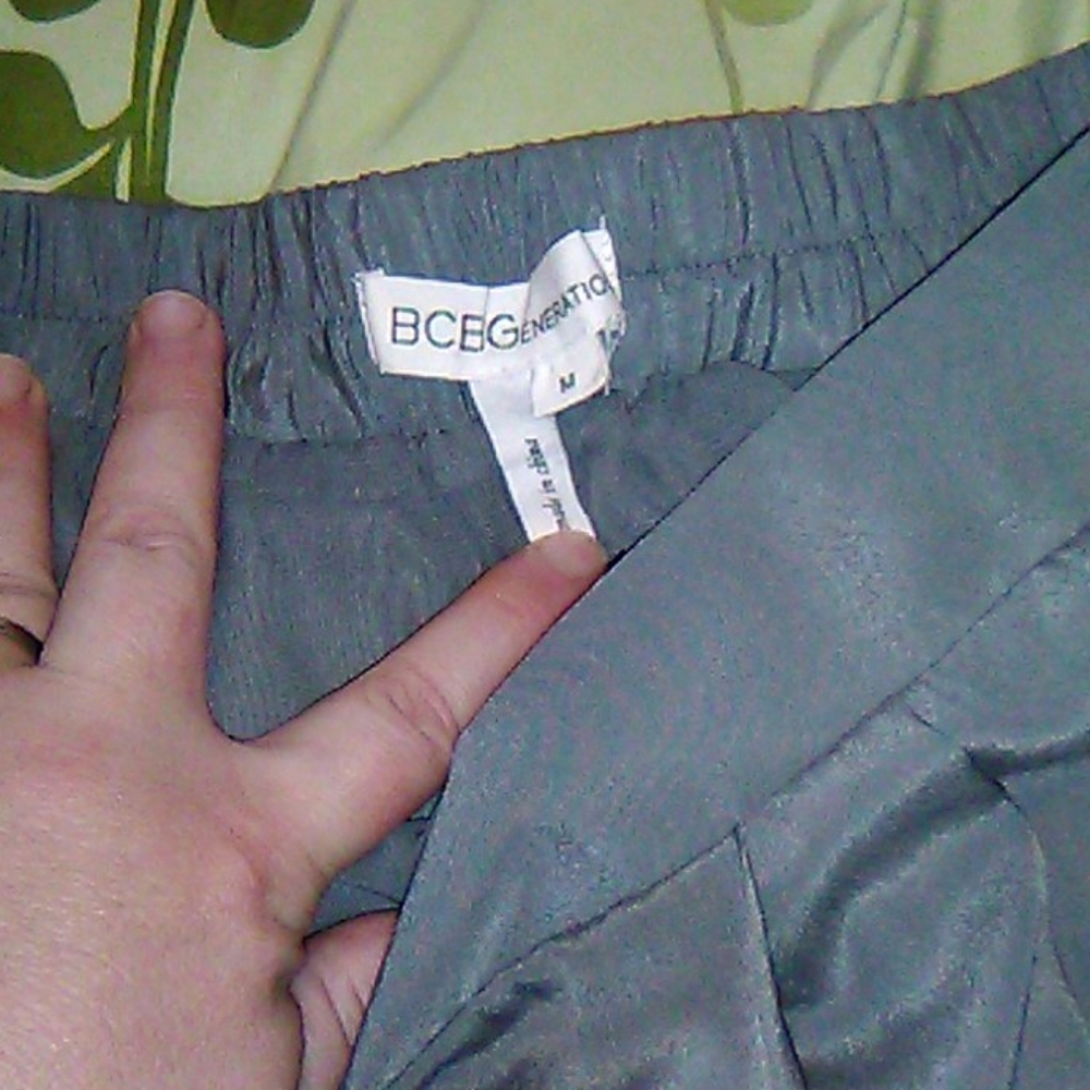 BCBG Generation skirt med - Picture 3 of 4